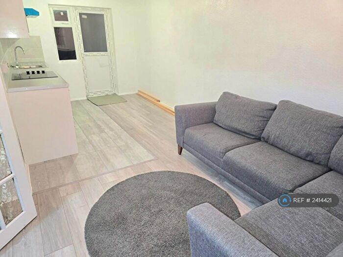 3 Bedroom Terraced House To Rent In Hunts Drive, Writtle, Chelmsford, CM1