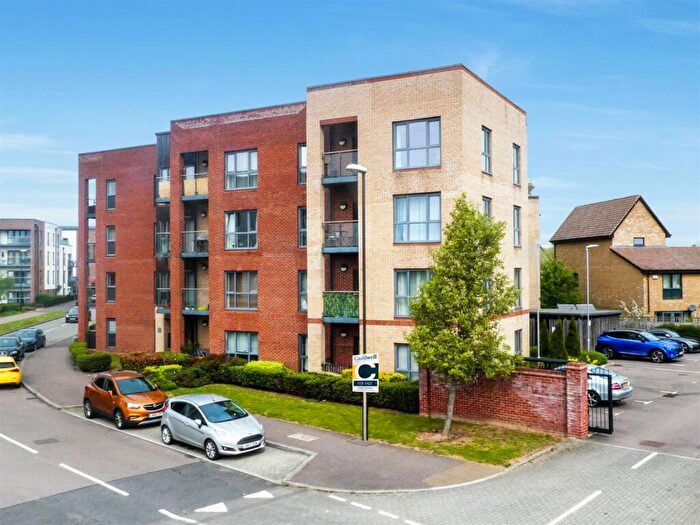 2 Bedroom Apartment For Sale In Atlas Way, Oakgrove, Milton Keynes, MK10