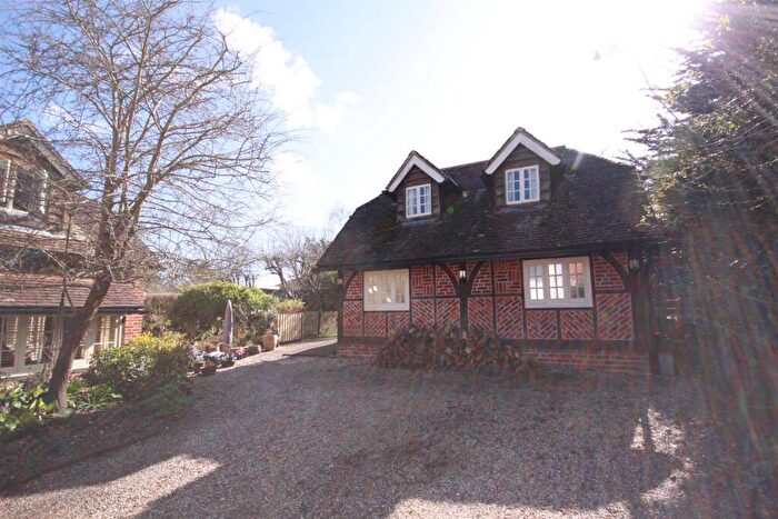 2 Bedroom Detached House To Rent In Catisfield Lane, Fareham, PO15