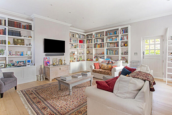 5 Bedroom Detached House For Sale In Bunch Lane, Haslemere, West Sussex, GU27