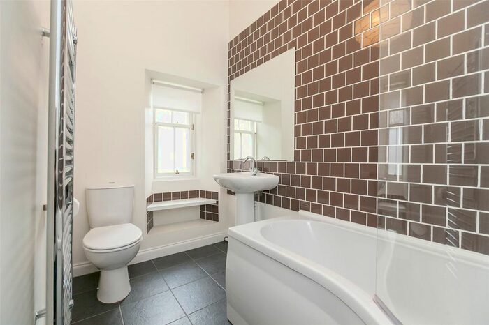 1 Bedroom Flat To Rent In Leslie Place, Edinburgh, EH4