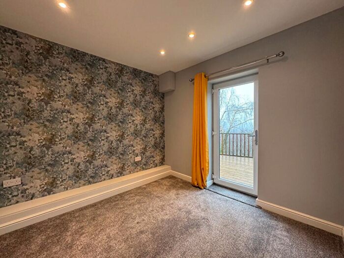 1 Bedroom Flat To Rent In Moorview House, High Street, S43