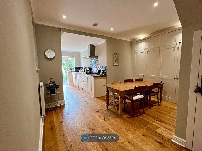 2 Bedroom Maisonette To Rent In Whitworth Road, London, SE25