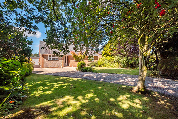 3 Bedroom Detached Bungalow For Sale In Fleetwood Road, Greenhalgh, PR4