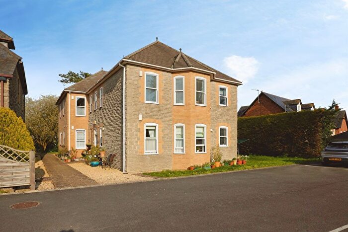 2 Bedroom Flat For Sale In High Street, Henstridge, Templecombe, BA8