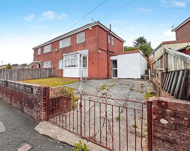 3 Bedroom Semi-Detached House For Sale In Highfield Crescent, Bargoed, CF81