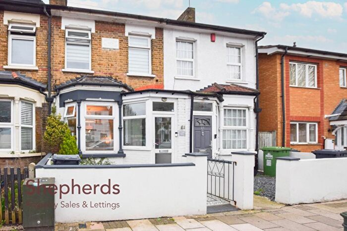 3 Bedroom Terraced House For Sale In York Road, Waltham Cross, EN8