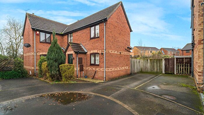 2 Bedroom Semi Detached House For Sale In Dean Close, Doncaster, DN11