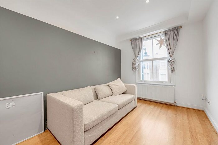 2 Bedroom Flat To Rent In Golborne Road, London, W10