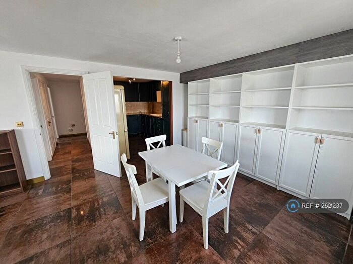 2 Bedroom Flat To Rent In Chichester Wharf, Erith, DA8