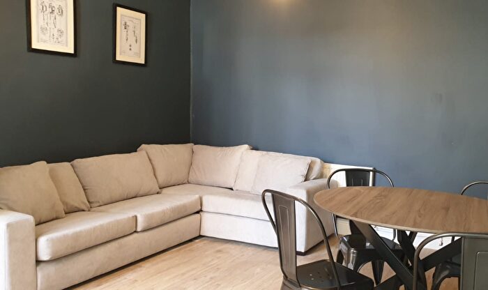 1 Bedroom Terraced House To Rent In Portland Street - Spare Rooms Available, LN5