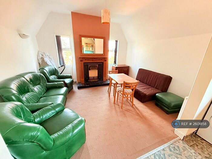 1 Bedroom Flat To Rent In Raleigh Street, Nottingham, NG7