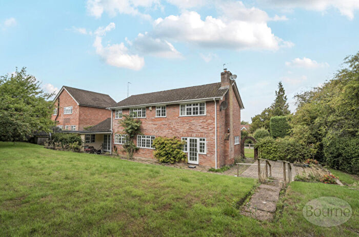 4 Bedroom Detached House For Sale In Station Road, Bentley, Farnham, Hampshire, GU10