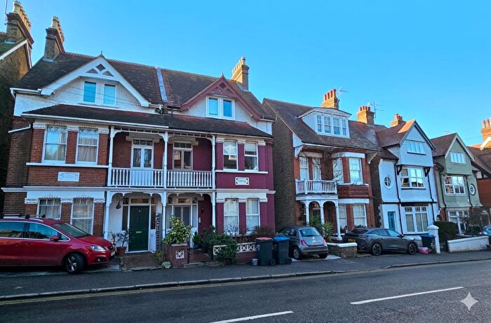 1 Bedroom Flat To Rent In Queens Road, Broadstairs, CT10