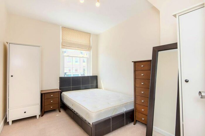 2 Bedroom Flat To Rent In Peabody Estate, Westminster, London, SW1V