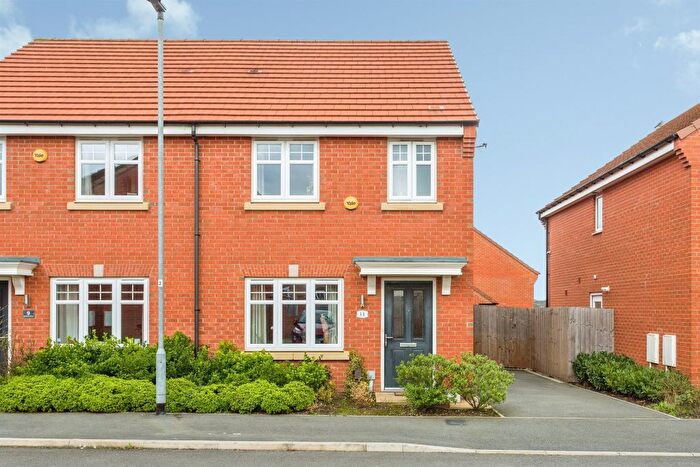 3 Bedroom Semi-Detached House For Sale In Burkwood Drive, Wakefield, WF1
