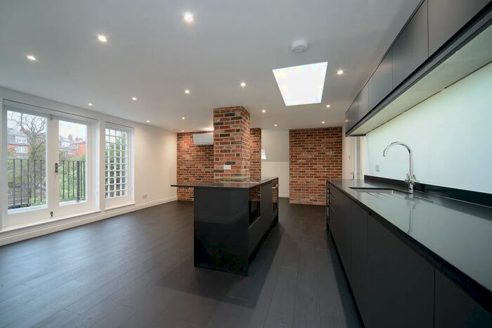 3 Bedroom Flat To Rent In Wedderburn Road, Hampstead, NW3