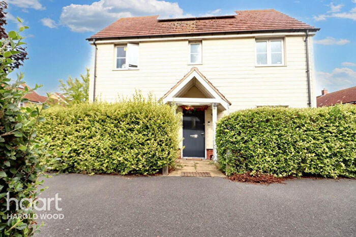 3 Bedroom Semi-Detached House For Sale In Earlswell Walk, Romford, RM3
