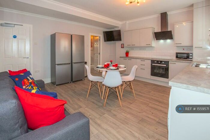 3 Bedroom Detached House To Rent In Ashbourne Road, Derby, DE22