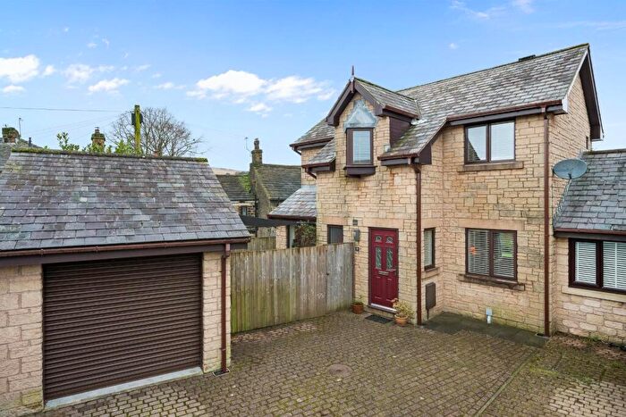 4 Bedroom Link Detached House For Sale In Tower Court, Chapeltown, Turton, Bolton, BL7