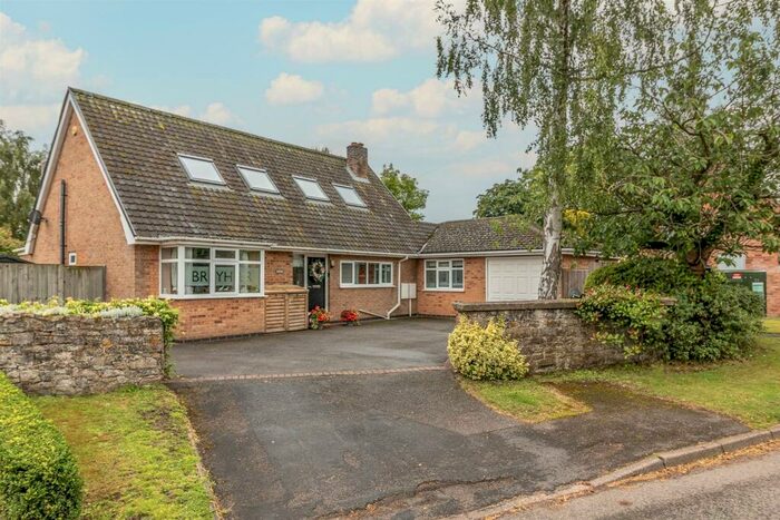 6 Bedroom Detached Bungalow For Sale In Main Street, Wysall, Nottingham, NG12