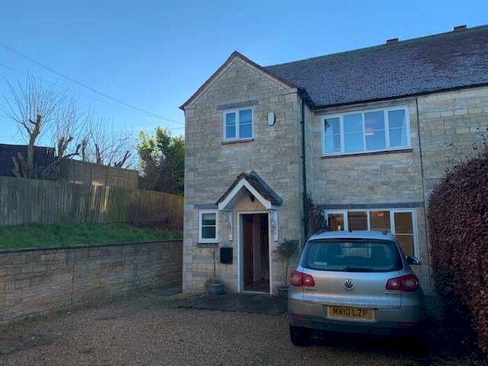 3 Bedroom Semi-Detached House To Rent In Bourne Road, Colsterworth, NG33