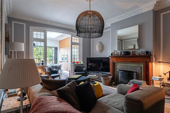 2 Bedroom Flat To Rent In Denmark Hill, London, SE5