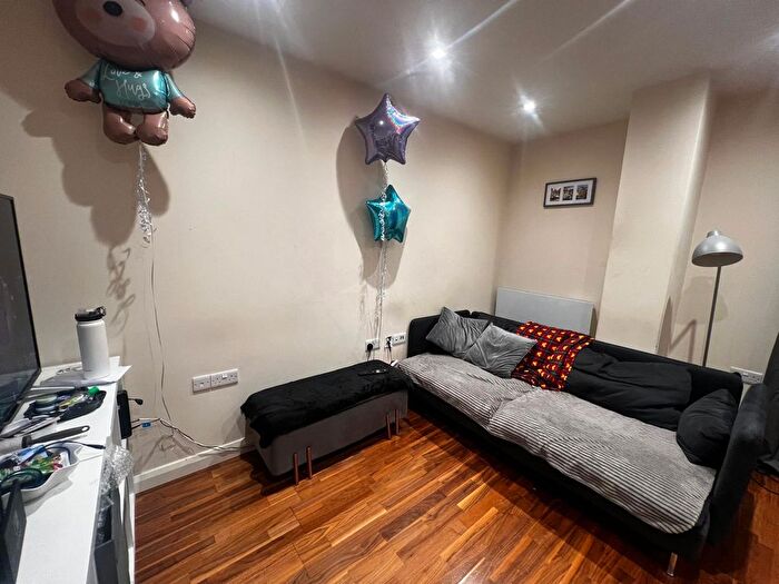 1 Bedroom Flat To Rent In Azalea Drive, Swanley, BR8