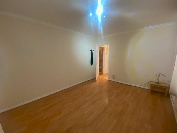 1 Bedroom Flat To Rent In Fryent Way, London, NW9