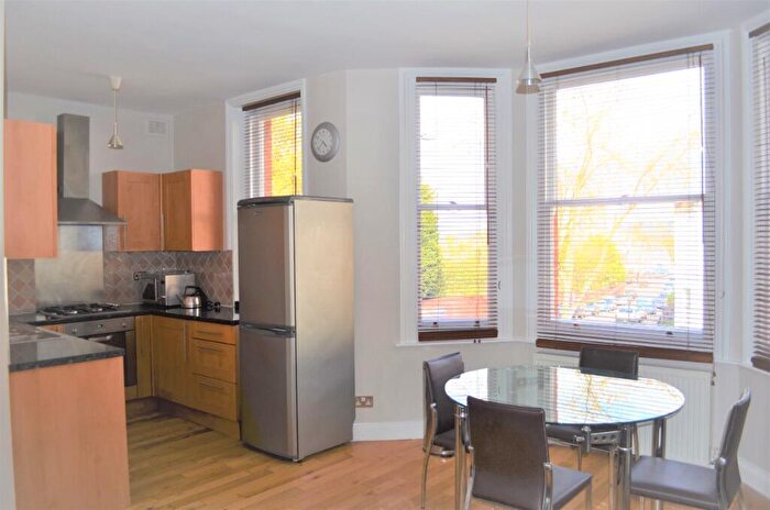 2 Bedroom Flat To Rent In Knights Hill, West Norwood, London, SE27