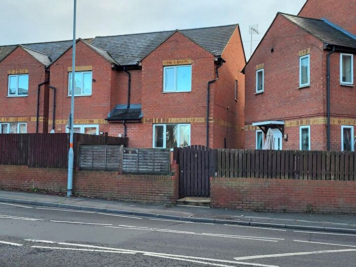 3 Bedroom Semi-Detached House To Rent In Peck Way, Rushden, NN10