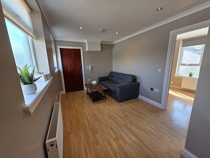 1 Bedroom Flat To Rent In Flat A Windsor Walk, Luton, LU1