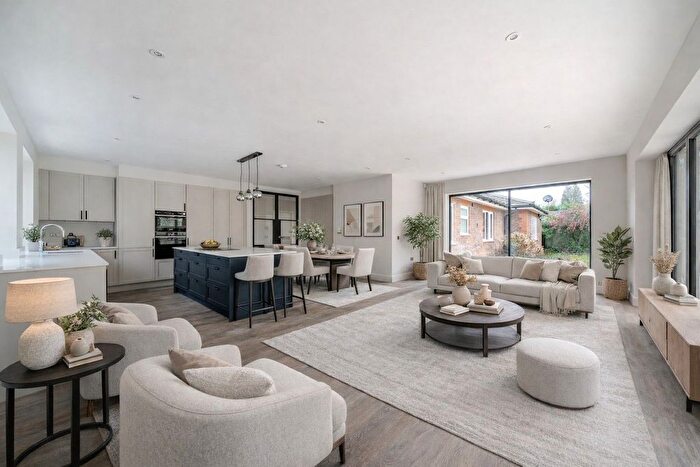 4 Bedroom Bungalow For Sale In Water Lane, South Godstone, Godstone, RH9