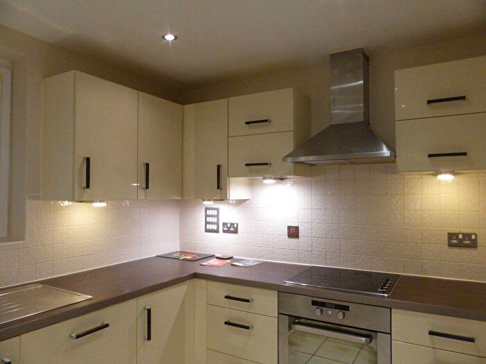 3 Bedroom Flat To Rent In Sheffield Court -, P15