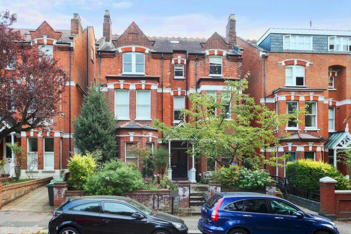 2 Bedroom Flat To Rent In Coolhurst Road, Crouch End, N8
