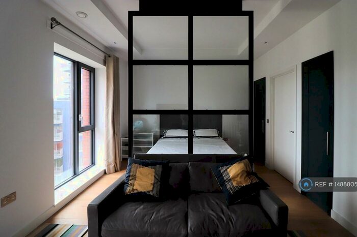 Studio To Rent In Java House, London, E14