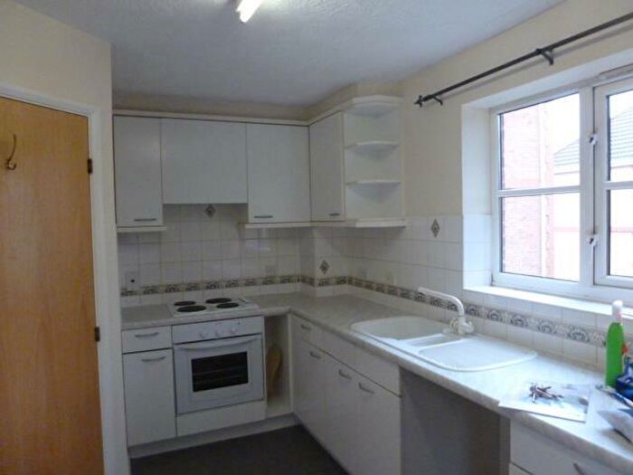 2 Bedroom Apartment To Rent In Dakin Close, Maidenbower, Crawley, RH10
