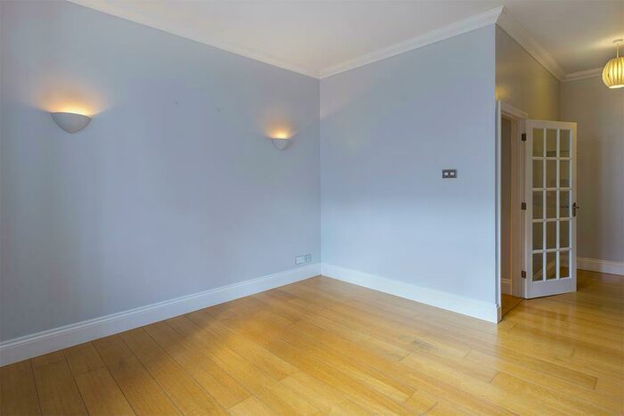 2 Bedroom Flat To Rent In Old Post Office High Street, Southampton, SO14