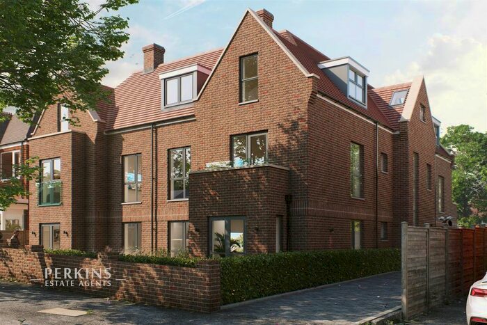 2 Bedroom Flat To Rent In The Avenue, Watford, WD17