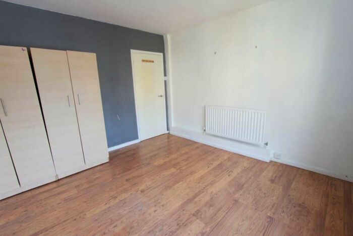 1 Bedroom Apartment To Rent In Wadham Avenue, London, E17