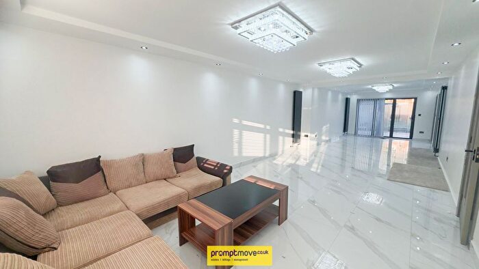 2 Bedroom Property To Rent In Dunsby Road, Luton, LU3