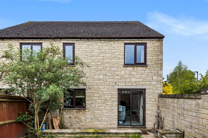 1 Bedroom Semi-Detached House To Rent In Witney, Deer Park, OX28