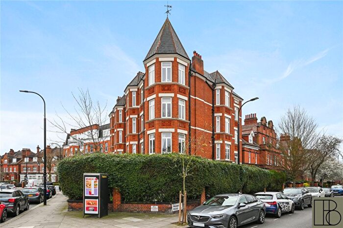 3 Bedroom Flat To Rent In Glenshaw Mansions, Priory Road, West Hampstead, NW6
