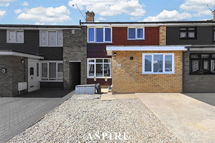 4 Bedroom Terraced House For Sale In Berwood Road, Corringham, Stanford-Le-Hope, SS17
