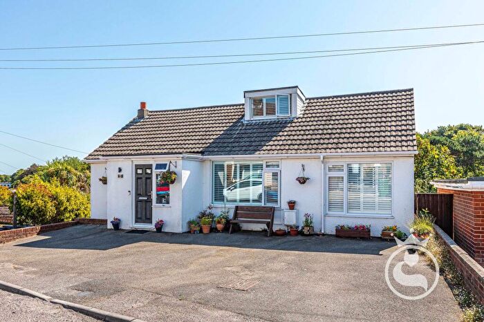3 Bedroom Detached House For Sale In James Road, Poole, BH12