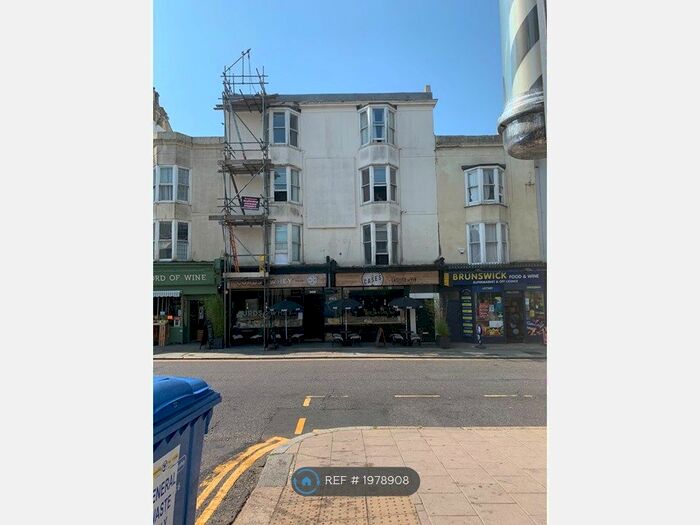 3 Bedroom Flat To Rent In Western Road, Hove, BN3