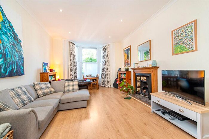 3 Bedroom Flat To Rent In Lady Margaret Road, Kentish Town, NW5