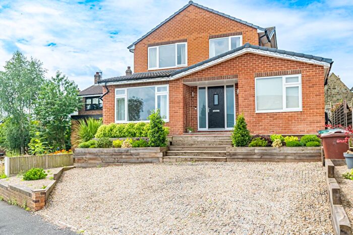4 Bedroom Detached House For Sale In Manor Court, Leeds, LS17