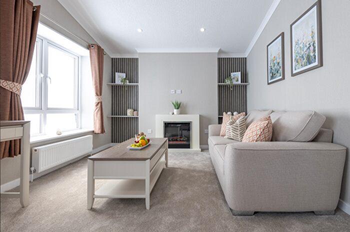 2 Bedroom Mobile/park Home For Sale In The Image Sandy Bay, Canvey Island, SS8
