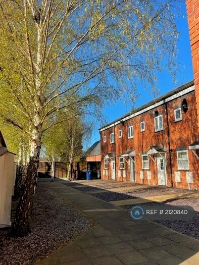 4 Bedroom Terraced House To Rent In Park Mews, Burton-On-Trent, DE14